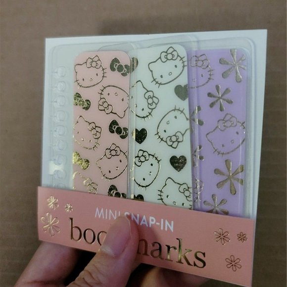 Hello Kitty Bookmarks / Dividers - Picture 2 of 3
